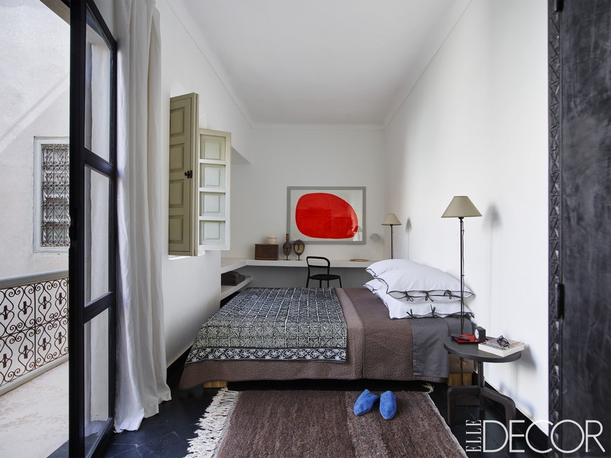 Be Inspired by 10 Astounding Minimalist Bedroom designs